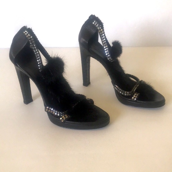 GUCCI sBlack Mink Fur & Swarovski High Heels w/Ankle Straps Size 37.5 - Picture 9 of 16